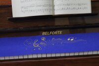 Klavierläufer mit Motiv „Music I“ – Bestickter Tastenläufer