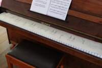 Klavierläufer mit Motiv Orchester III – Bestickter Tastenläufer