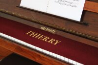 Tastenläufer für Orgel mit Wunschtext bis 11 Buchstaben – Individuell bestickter Orgel-Läufer